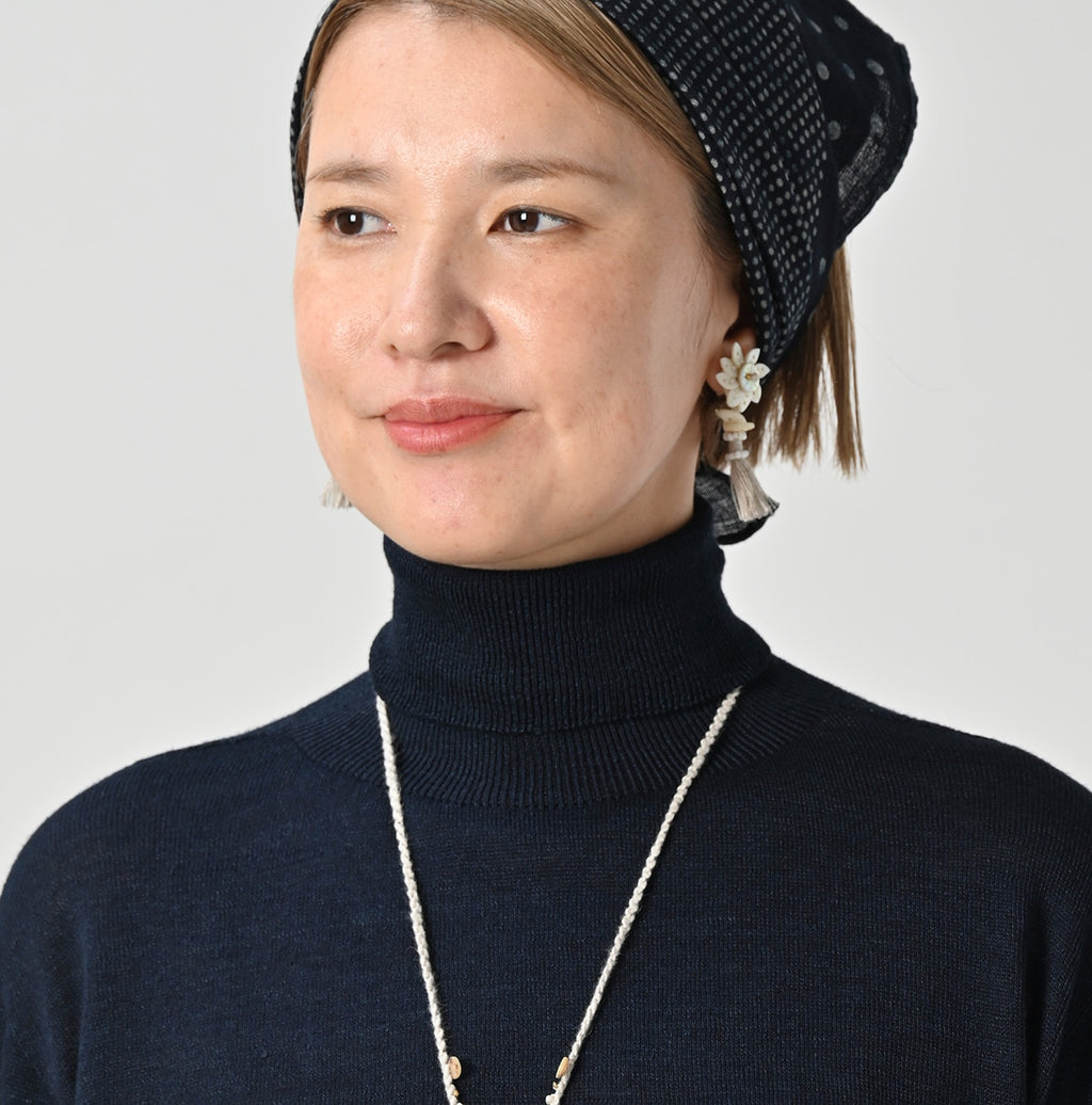 Indigo Whole Super Gauze 908 Turtle Neck Detail