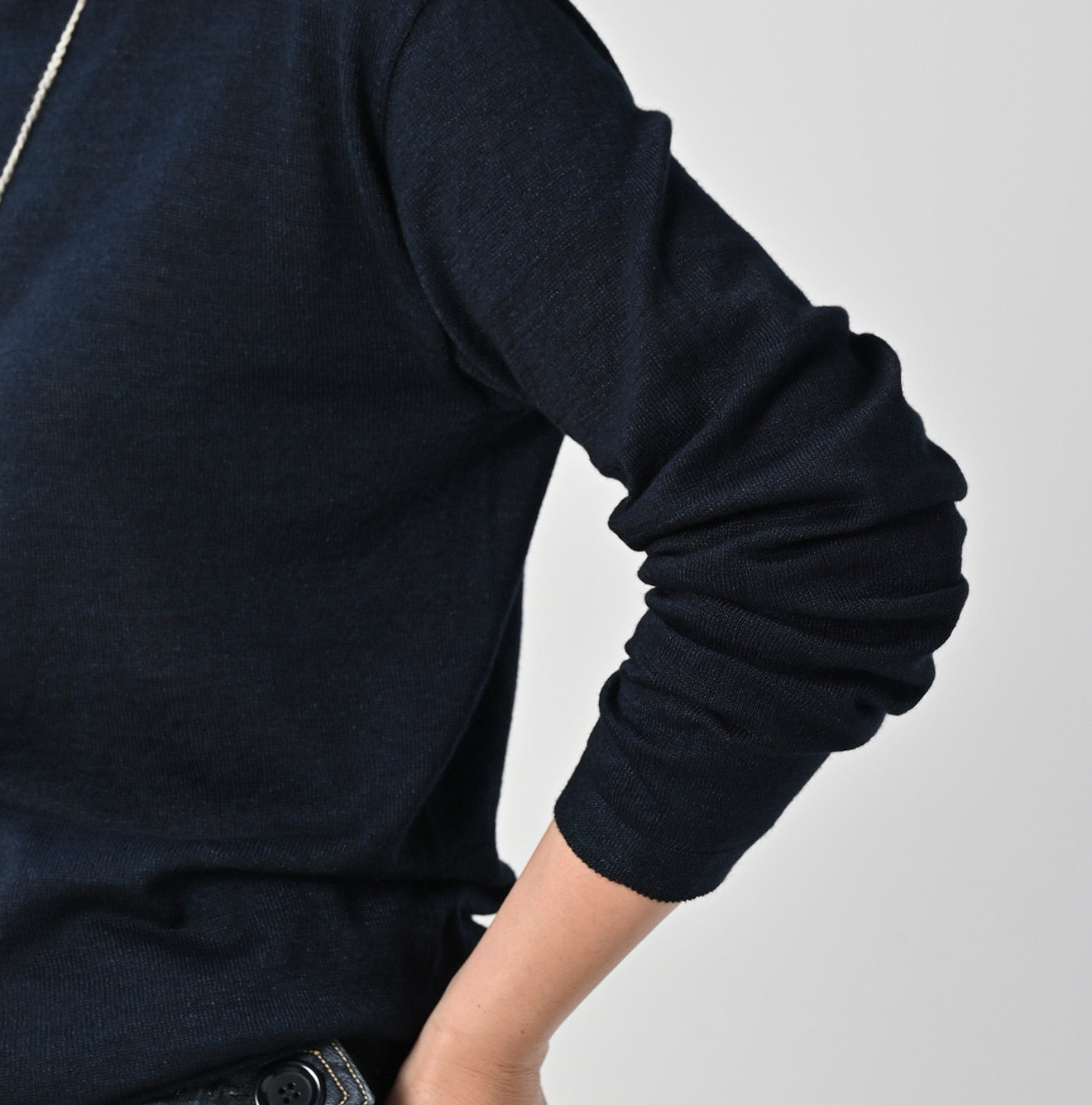 Indigo Whole Super Gauze 908 Turtle Neck Detail