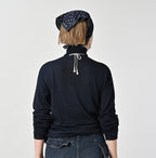 Indigo Whole Super Gauze 908 Turtle Neck Female Model