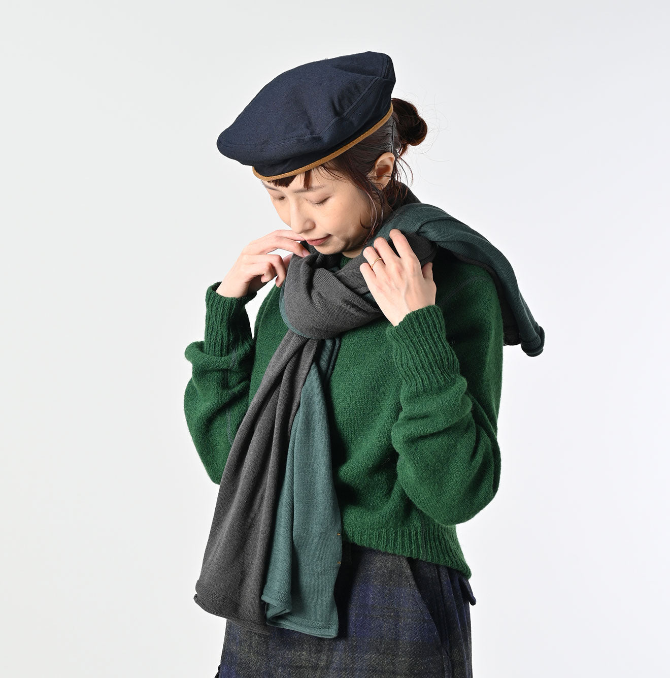 Super Gauze Muffler Female Model