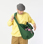 Indian 45 Star Tote Large Male Model