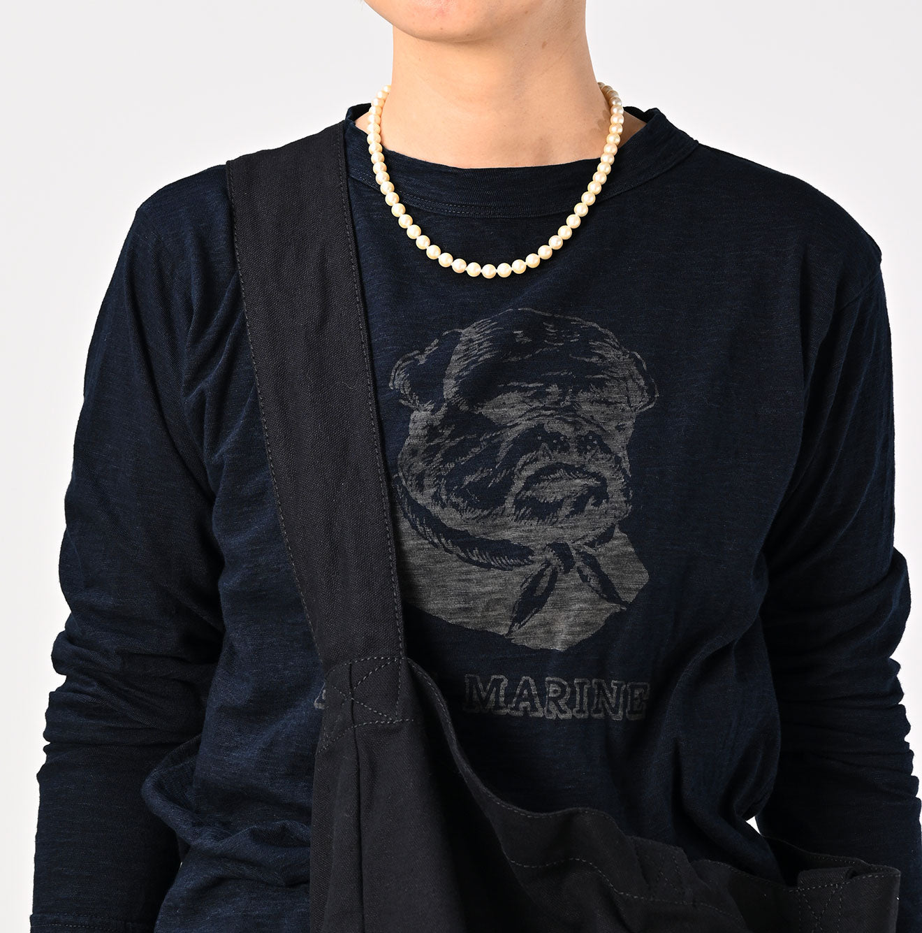 Indian 45 Star Tote Large Female Model