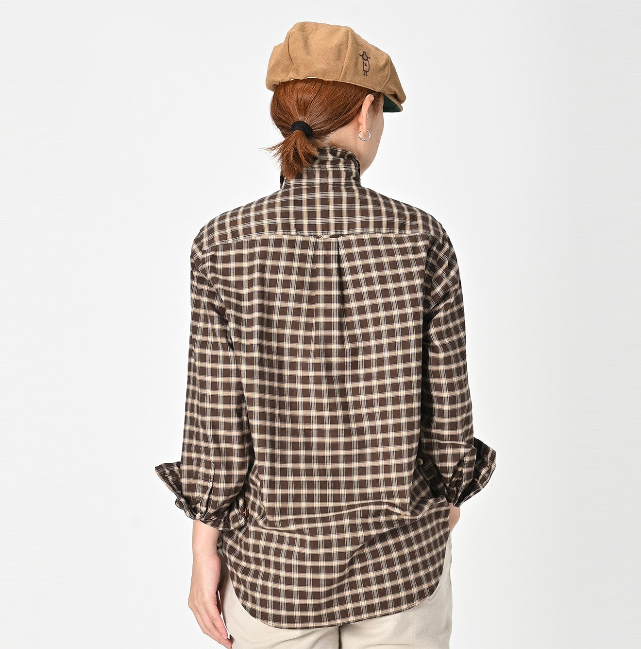 Thin OX 908 Loafer Shirt Female Model