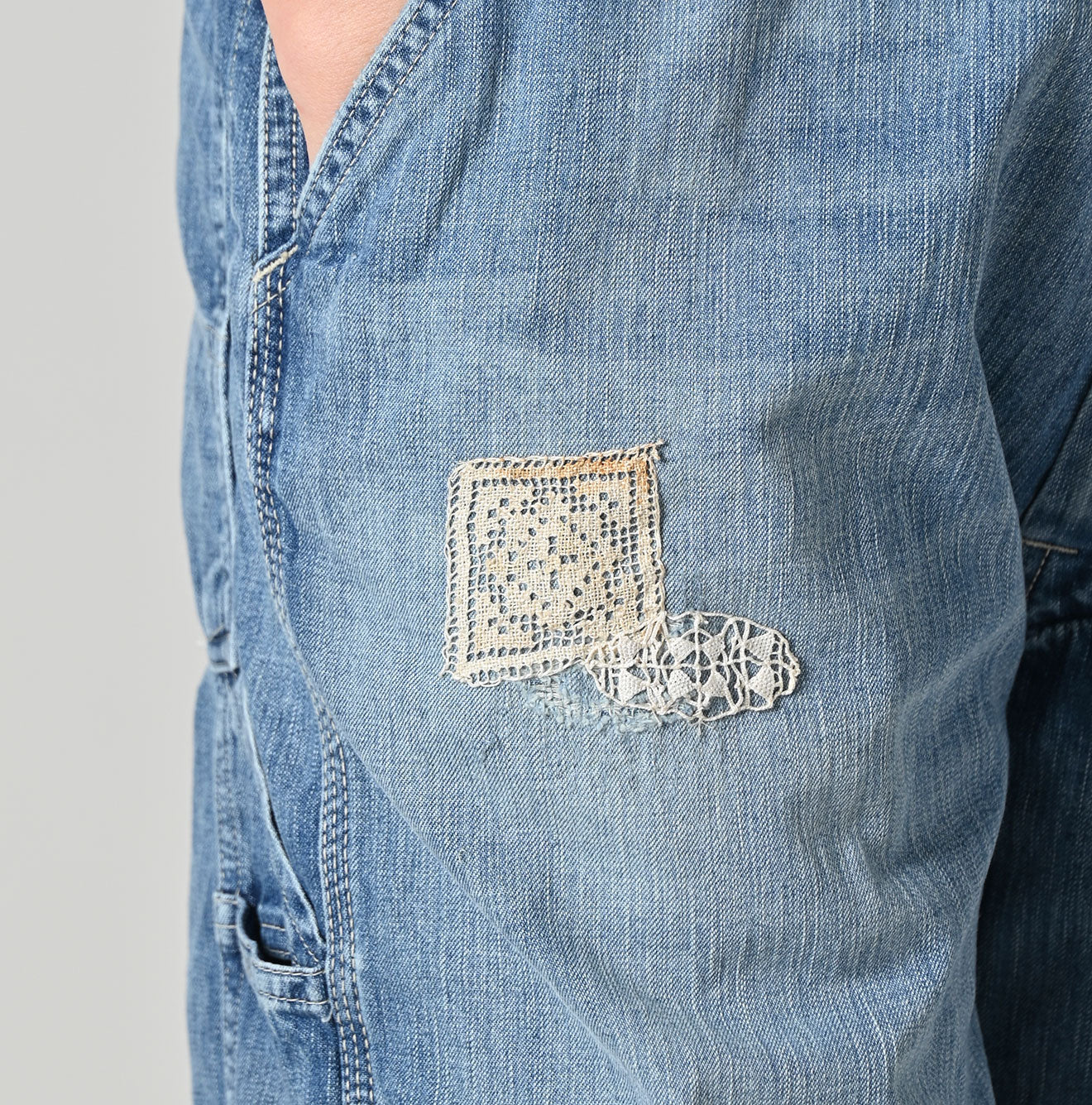 Mugihiko 908 Overalls APPARE Finish Lace Lace Detail