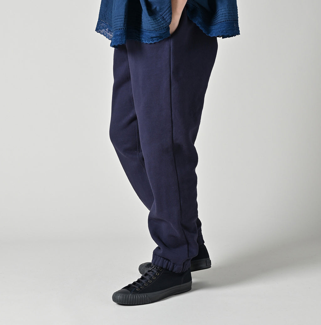 Heritage Urake 908 Sweatpants Female Model
