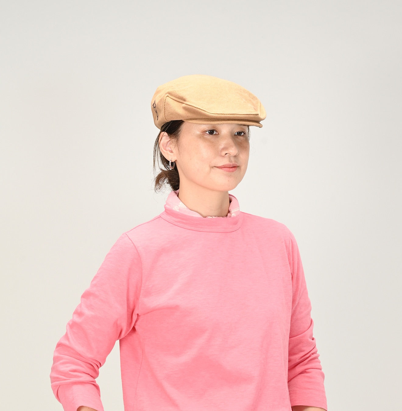 Tenjiku Square T-shirt Female Model