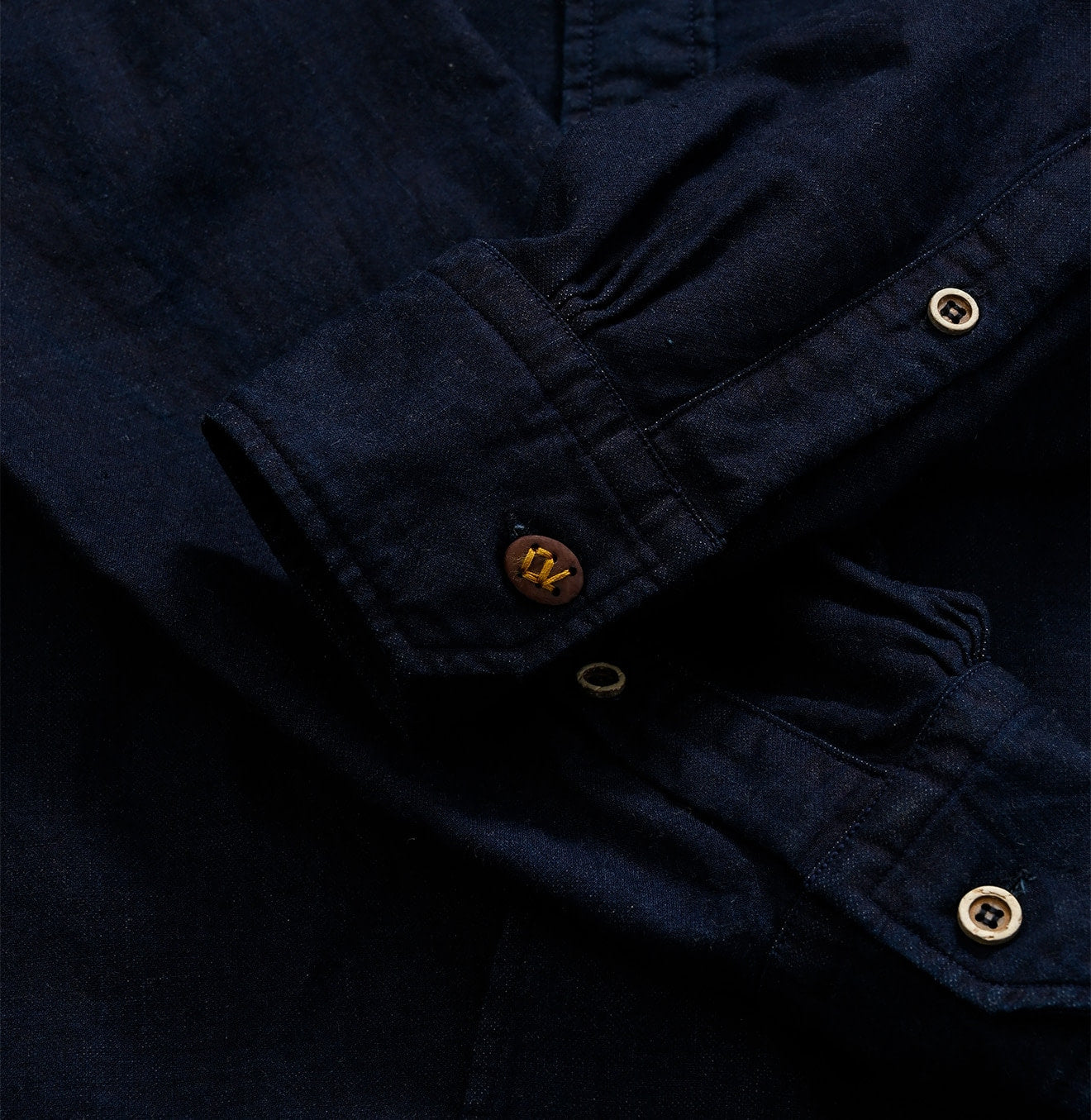 Indigo Double Woven 908 Loafer Shirt Detail