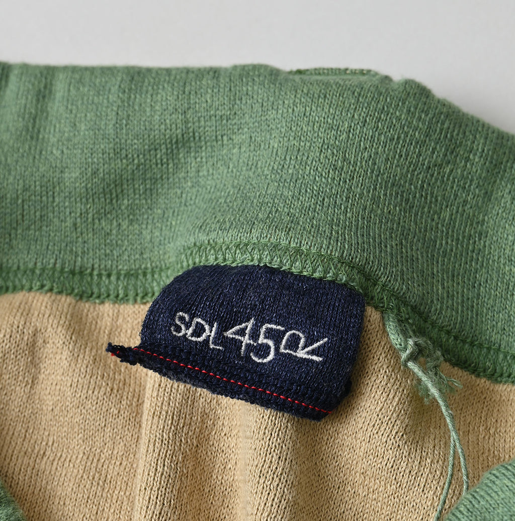 Smooth Skirt Detail