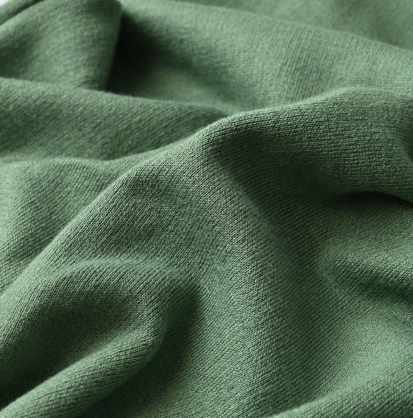 Smooth Skirt Detail