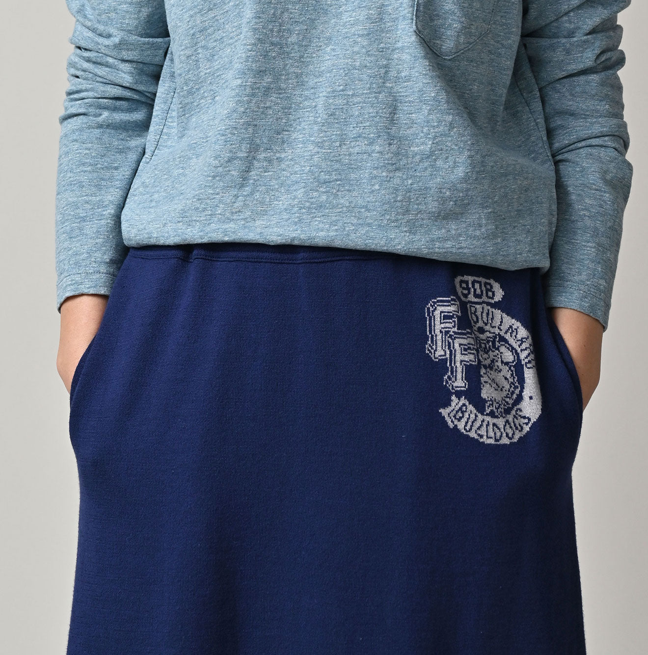 Smooth Skirt Detail