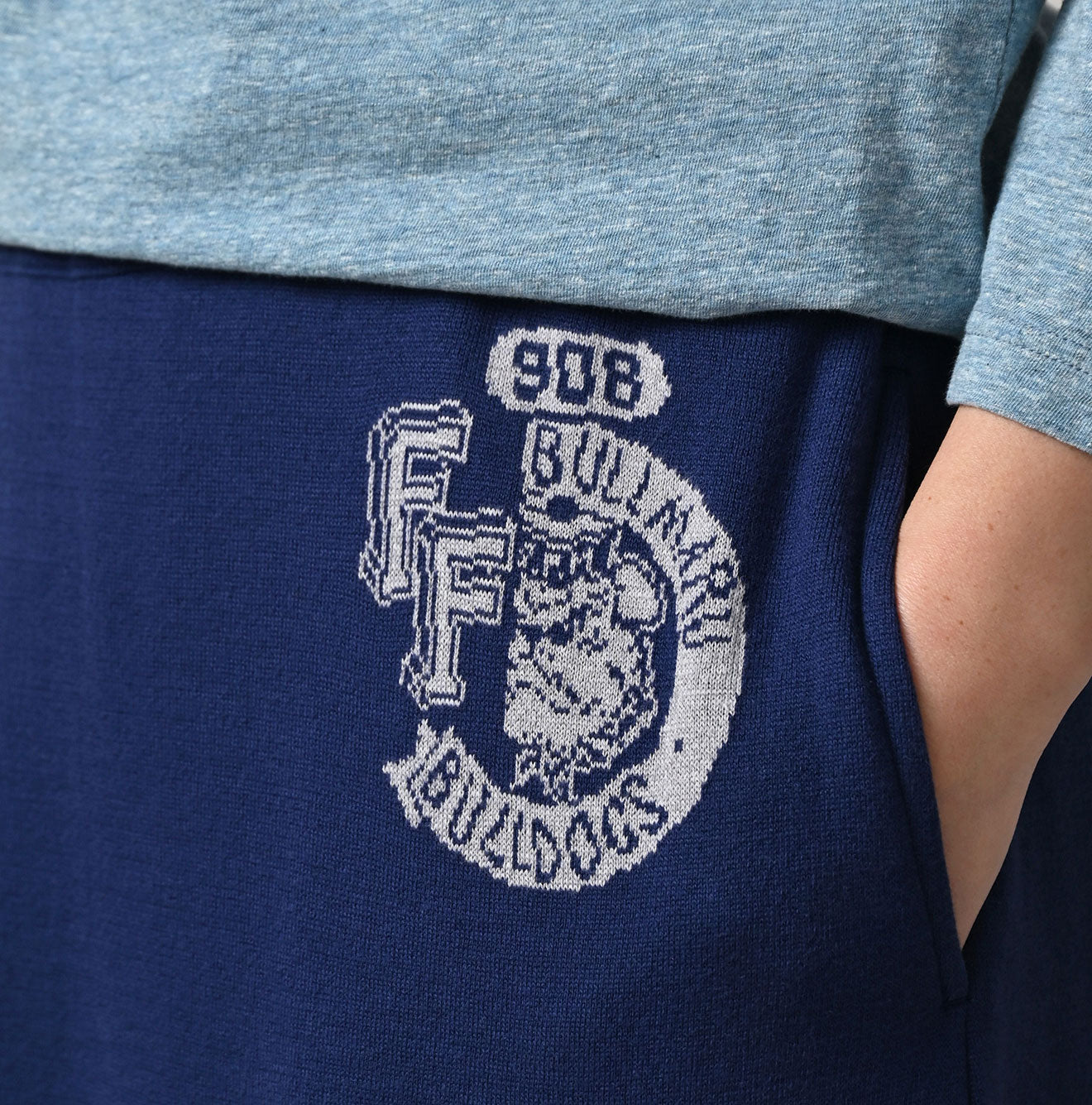 Smooth Skirt Detail