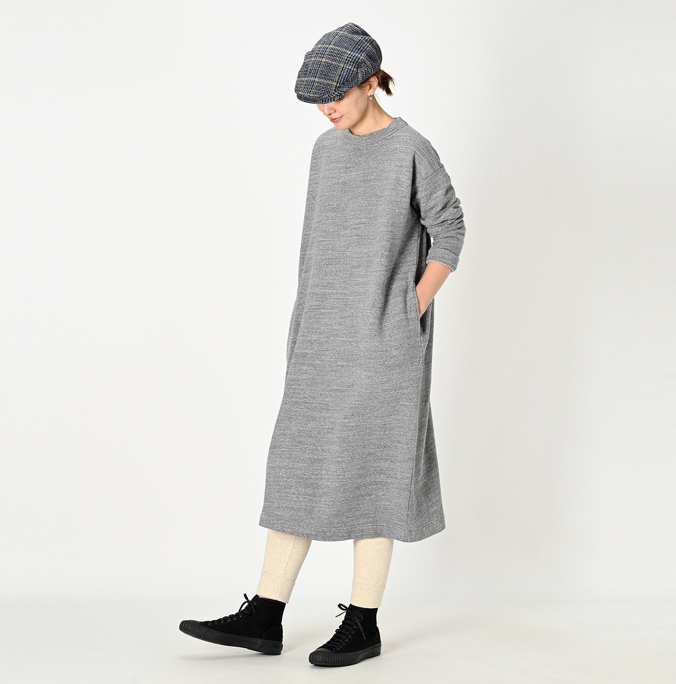 Top Urake Dress Female Model