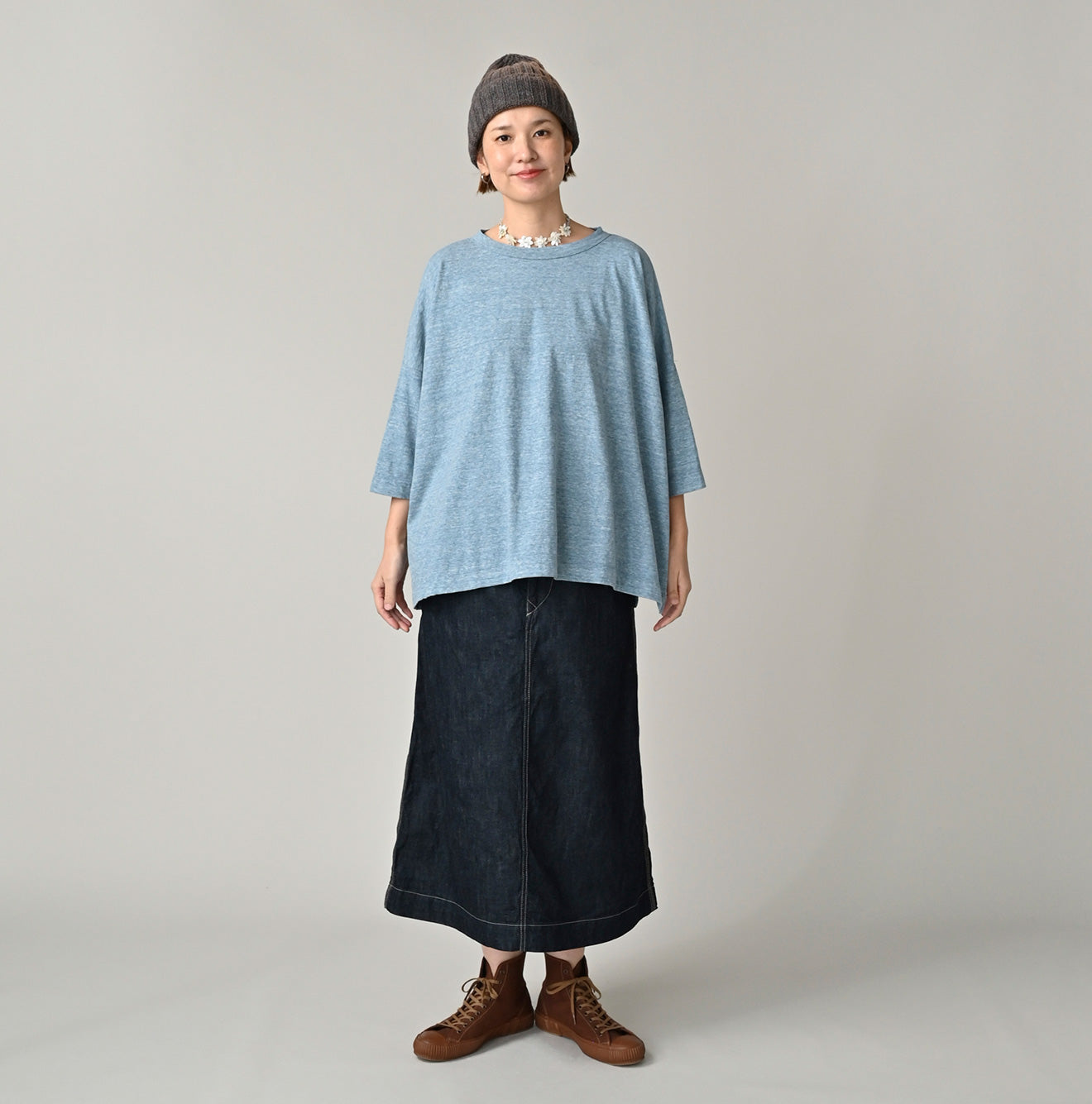 Top Tenjiku Big Slit T-shirt Female Model