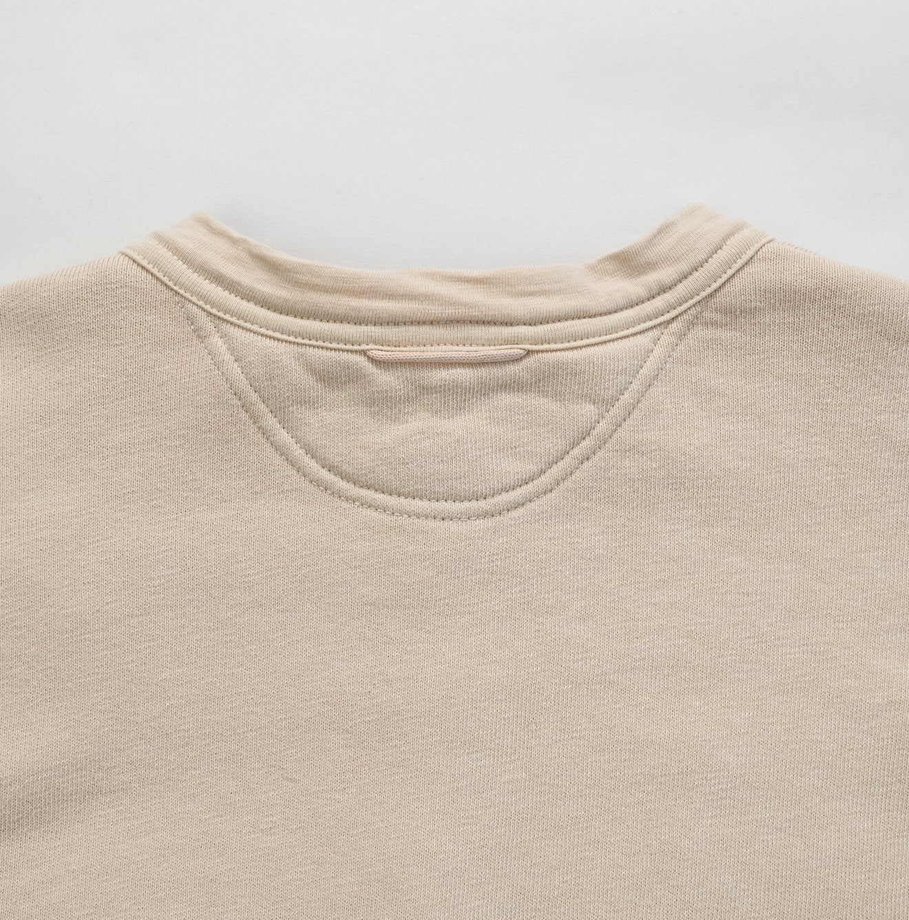 Urake 908 Henley Detail