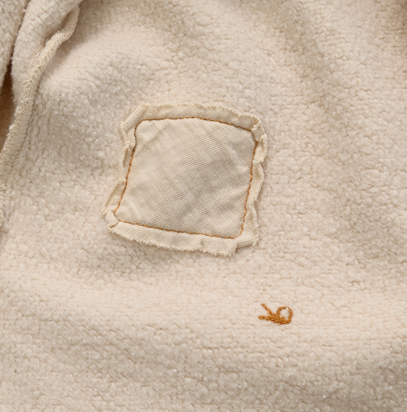 Urake 908 Henley Detail