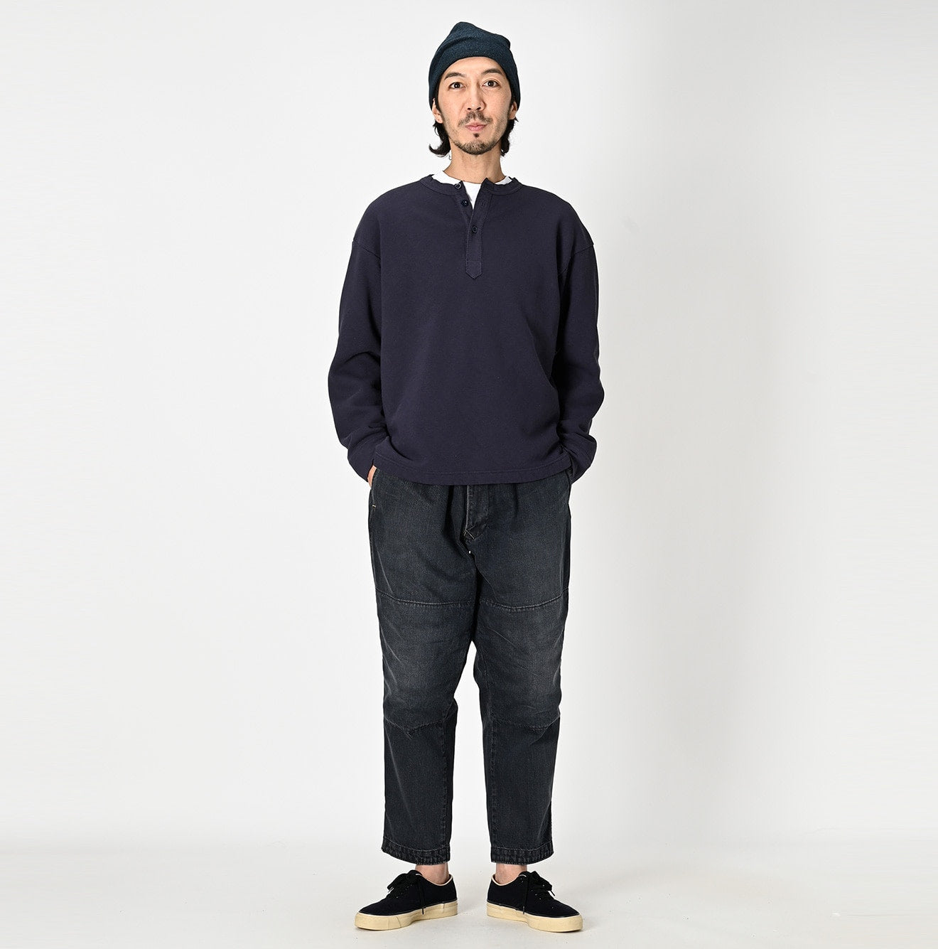 Urake 908 Henley Male Model