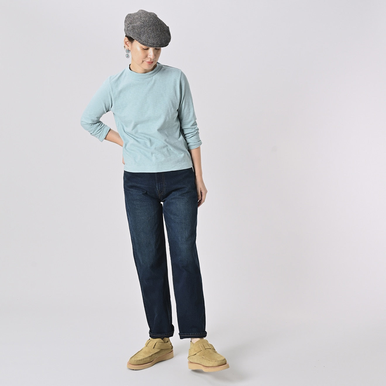 Square T-shirt Female Model