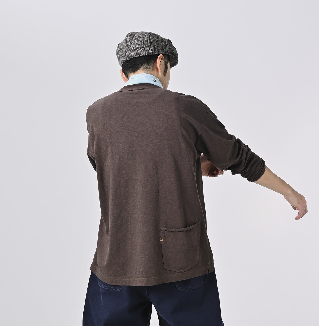 Plant Dyed 908 Ocean T-shirt Male Model