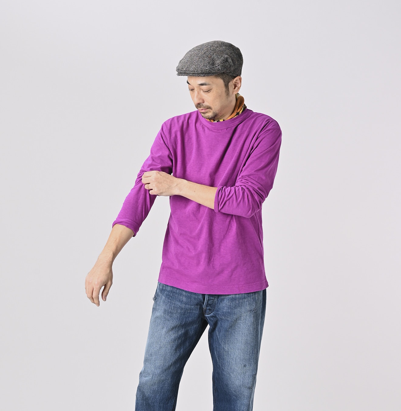 Long Sleeve 908 45 Star T-shirt Male Model