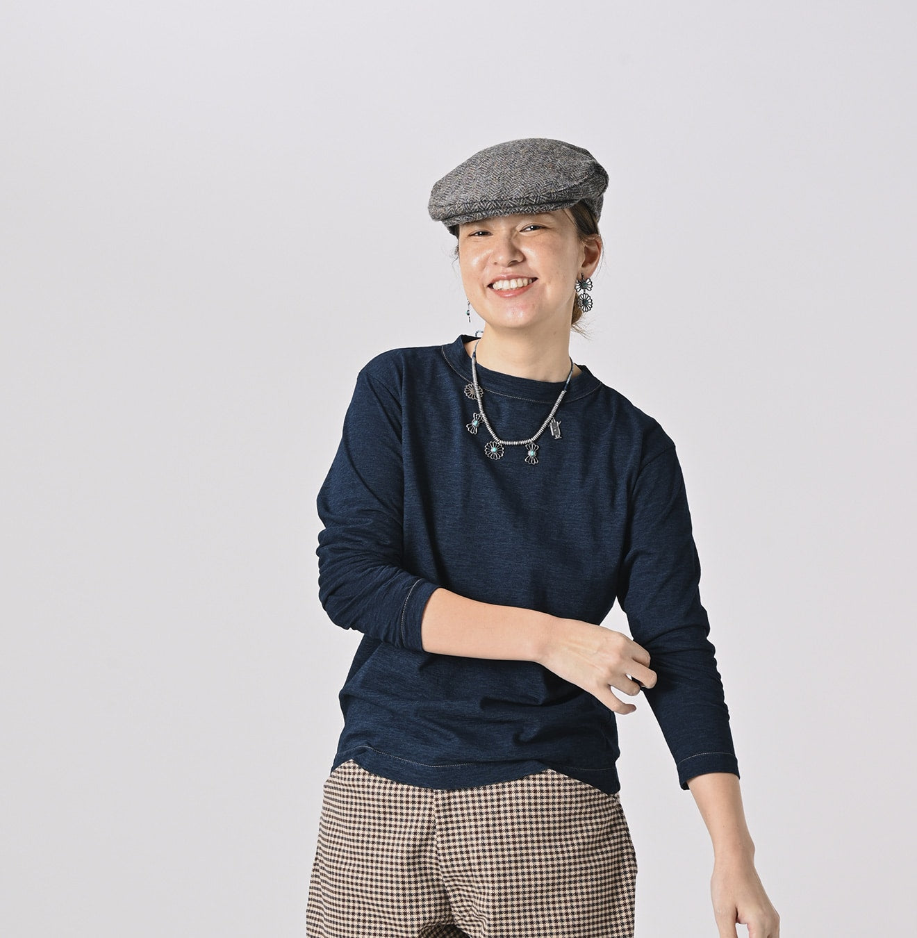 Indigo Long Sleeve 908 45 Star T-shirt Female Model