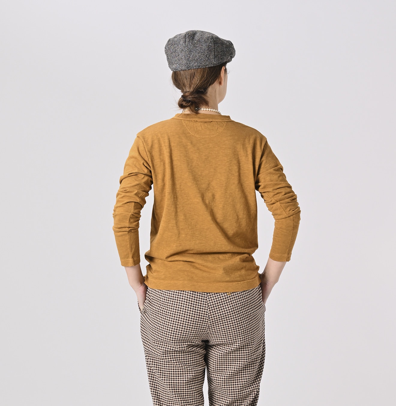 Plant Dyed Long Sleeve 908 45 Star T-shirt Female Model