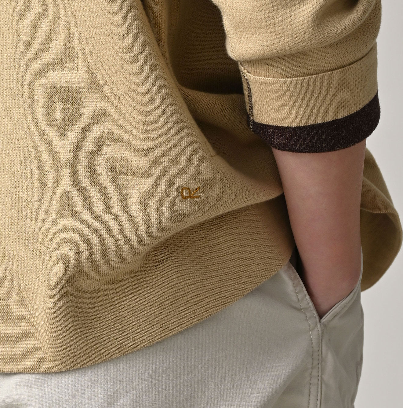 Smooth Yock Neck M Shirt Detail
