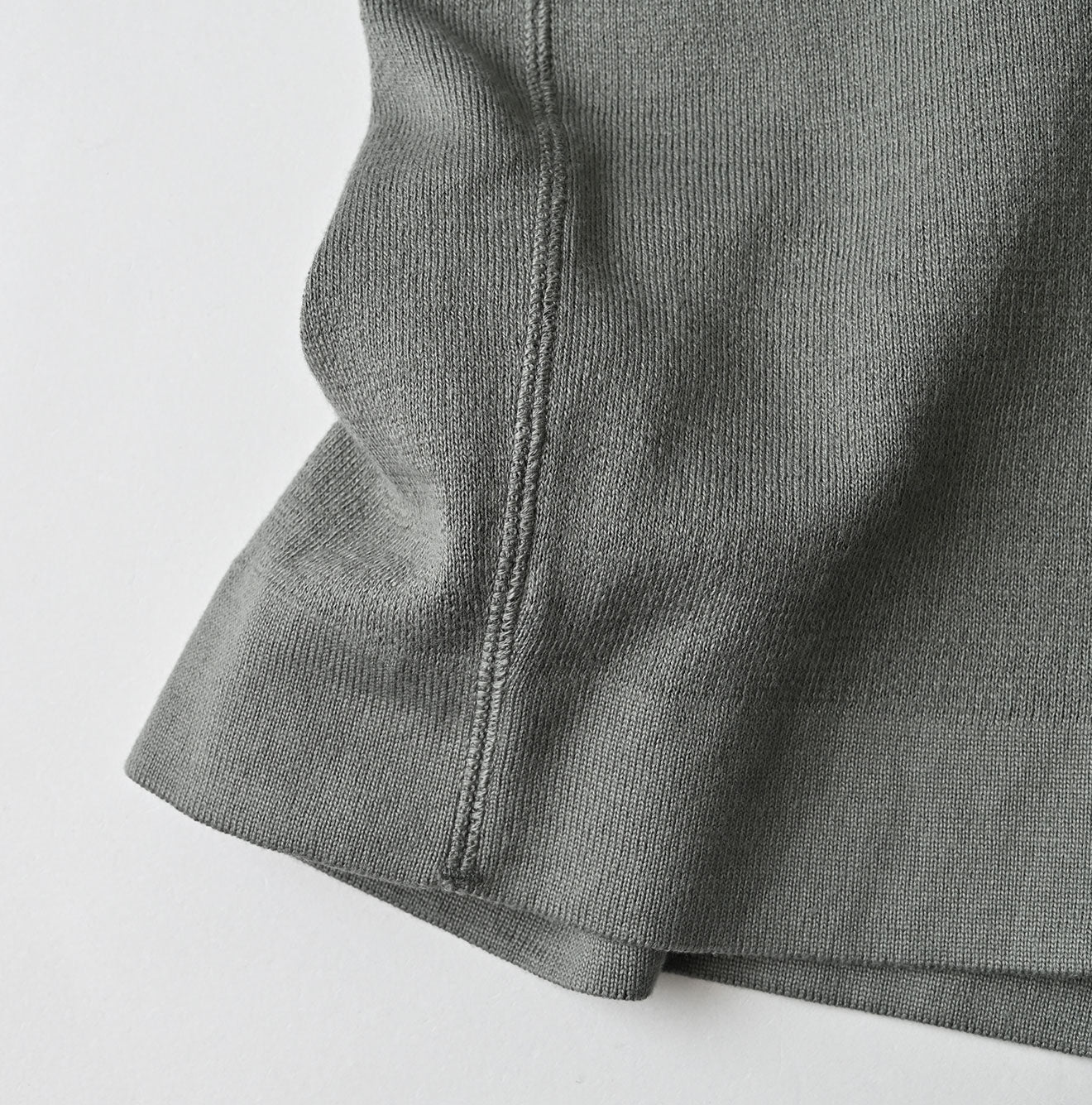 Smooth Yock Neck M Shirt Detail