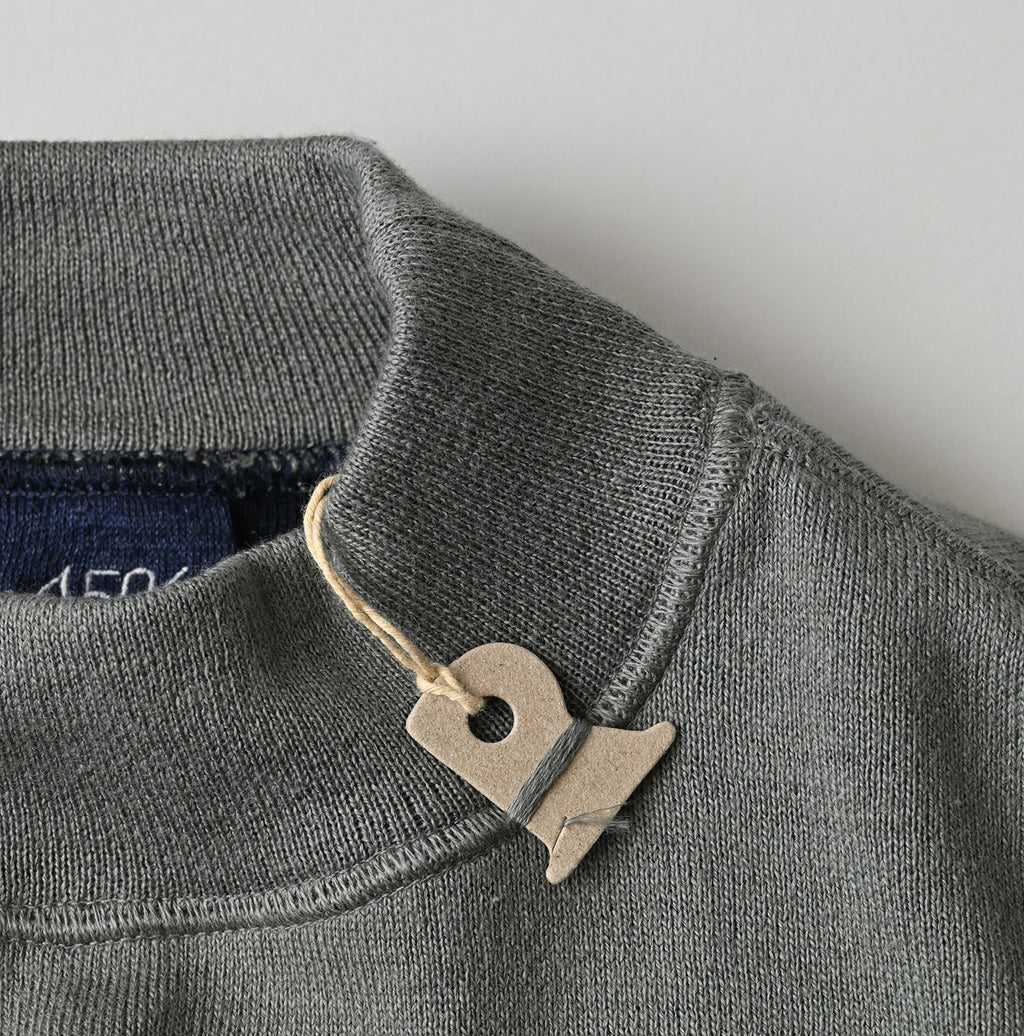 Smooth Yock Neck M Shirt Detail