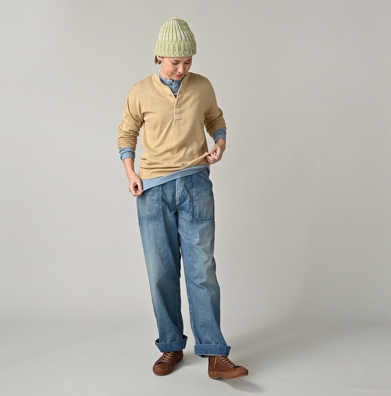 Whole Super Gauze 908 Henley Female Model