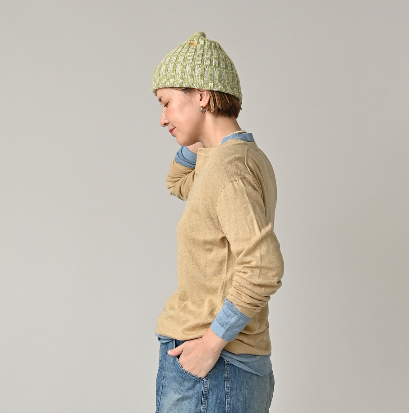 Whole Super Gauze 908 Henley Female Model