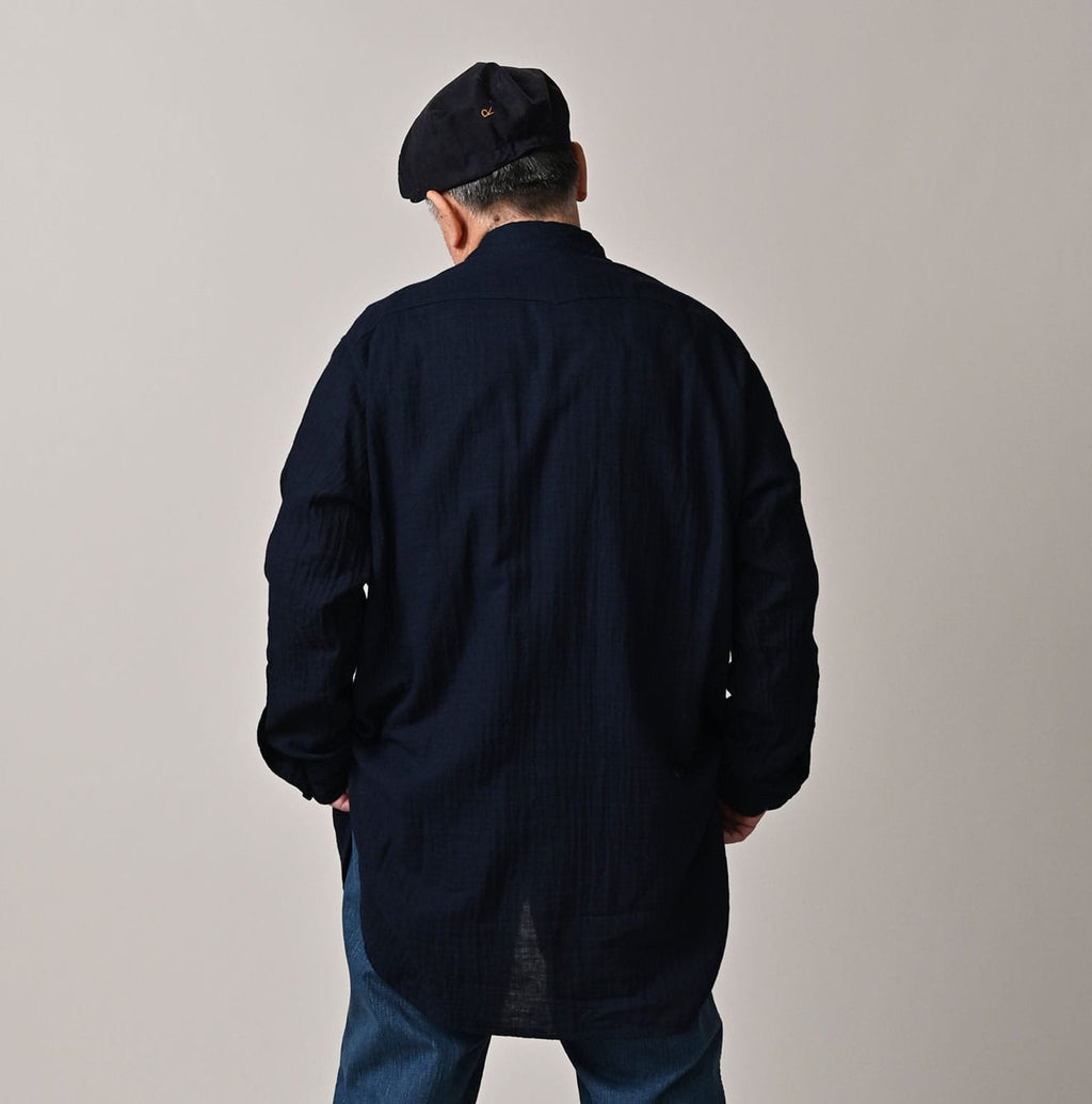 Indigo Gauze Double Woven 908 Gatcha-Pocket Shirt Male Model