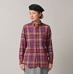 Gauze Double Woven 908 Loafer Button Down Shirt Female Model