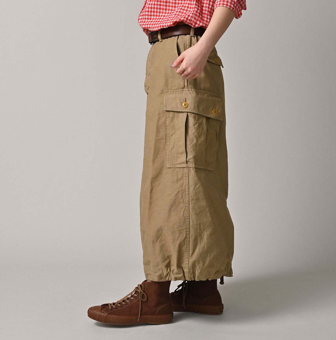 Back Satin Cargo Skirt Female Model