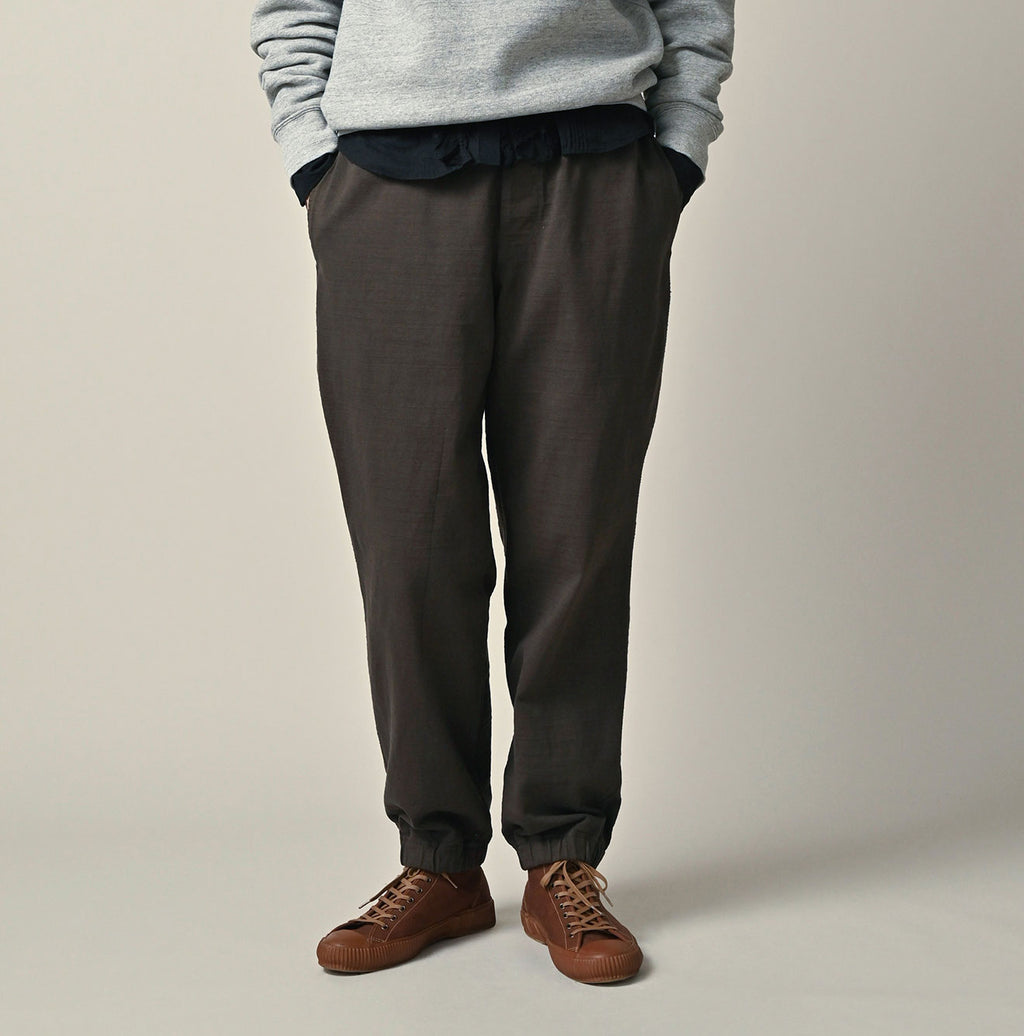 Dekoboko Tenjiku 908 Pants Female Model