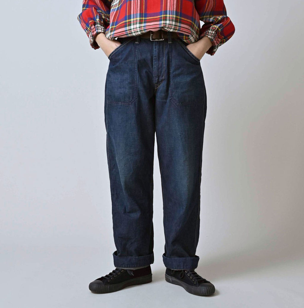 Work Indigo 908 Painter Pants Zyu Female Model