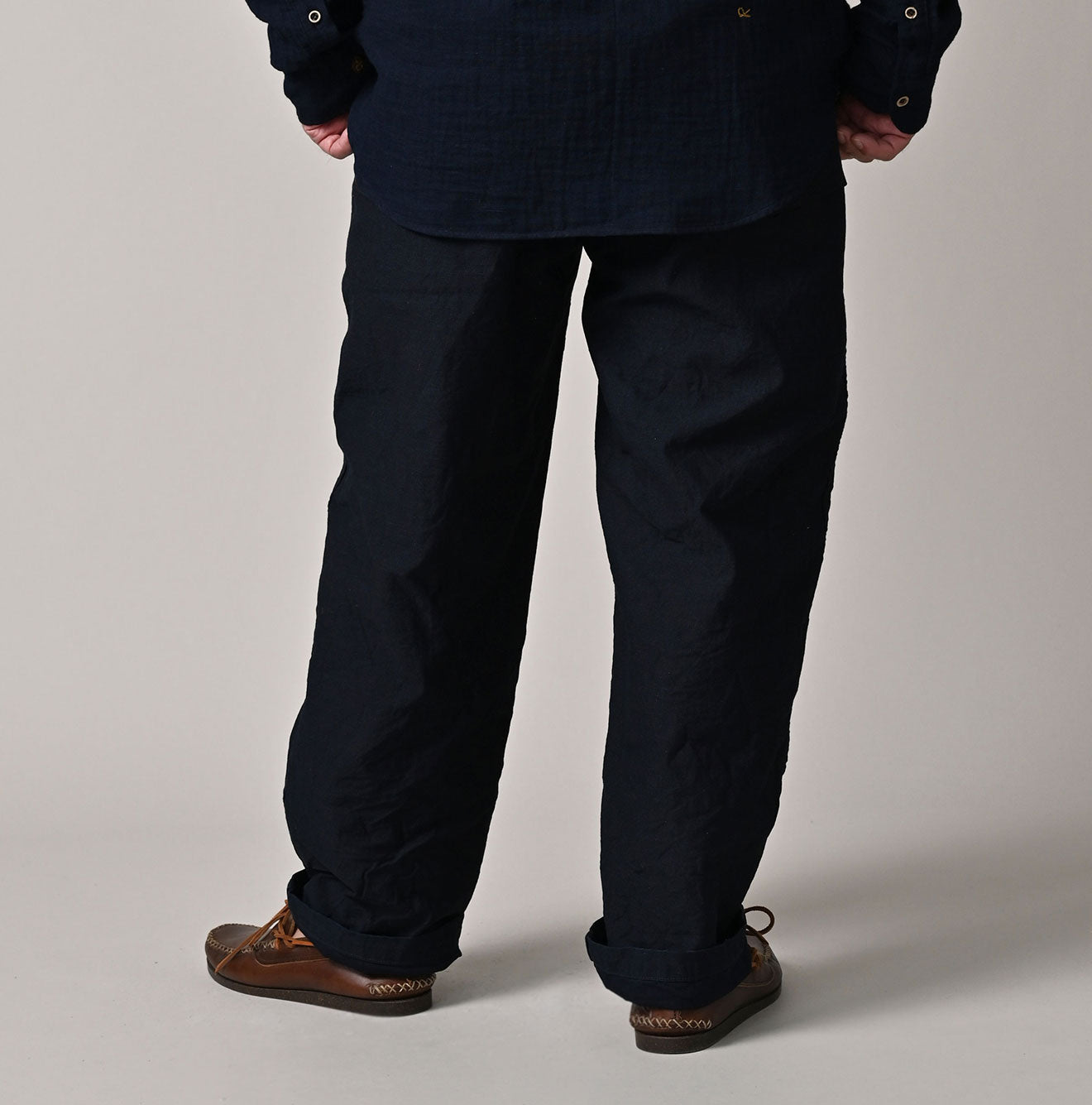 Indigo Back Satin 908 Baker Pants Male Model