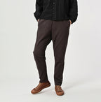 Dekoten 908 Sweat Pants Female Model