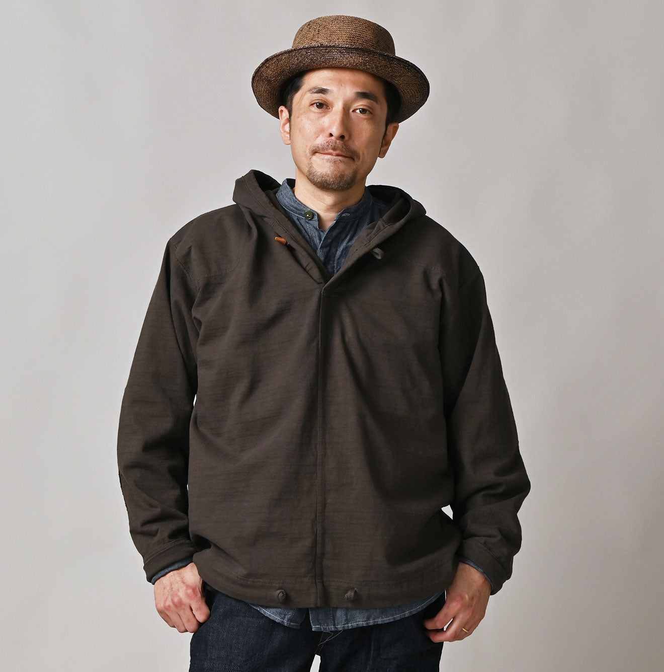 Dekoboko Tenjiku 908 Hoodie Male Model