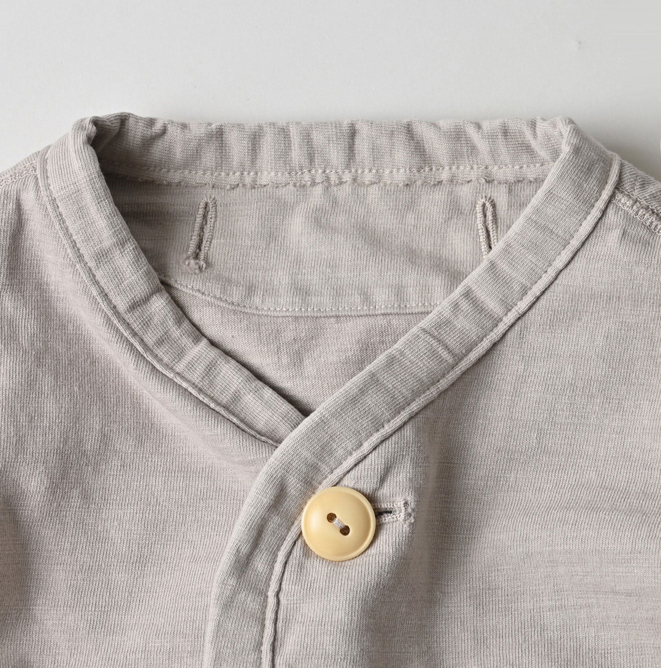 Dekoboko Tenjiku 908 Binder Cardigan Detail
