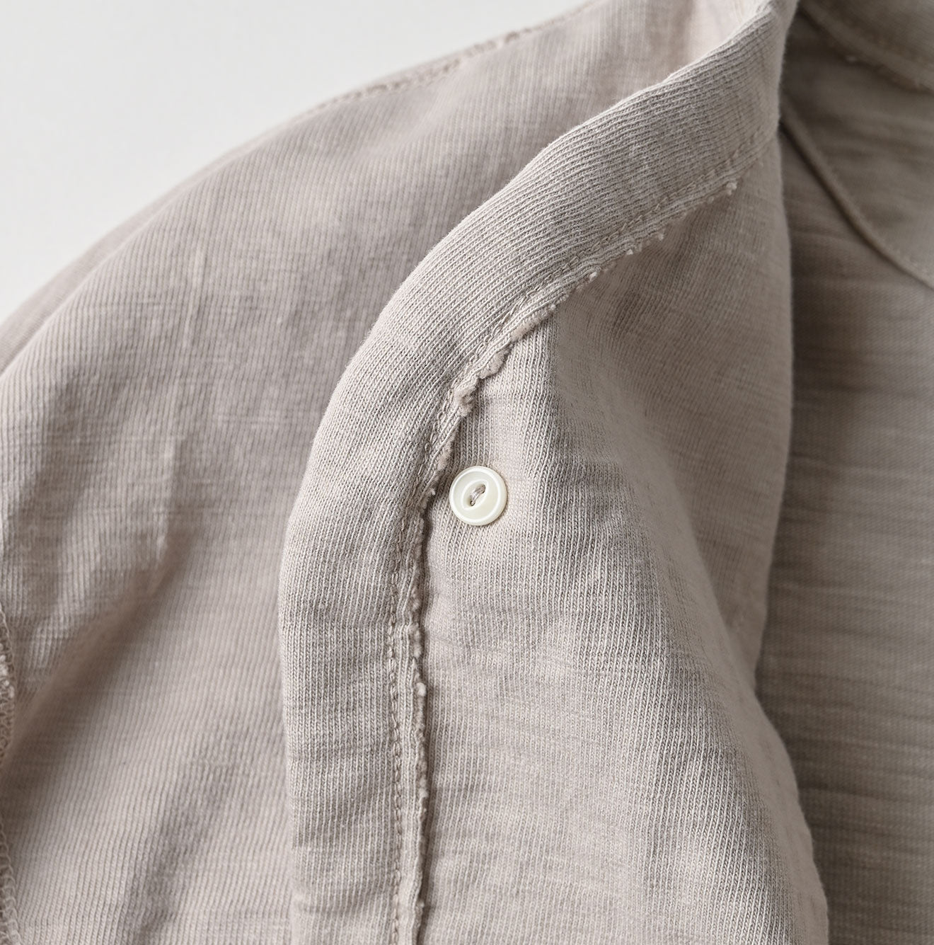 Dekoboko Tenjiku 908 Binder Cardigan Detail