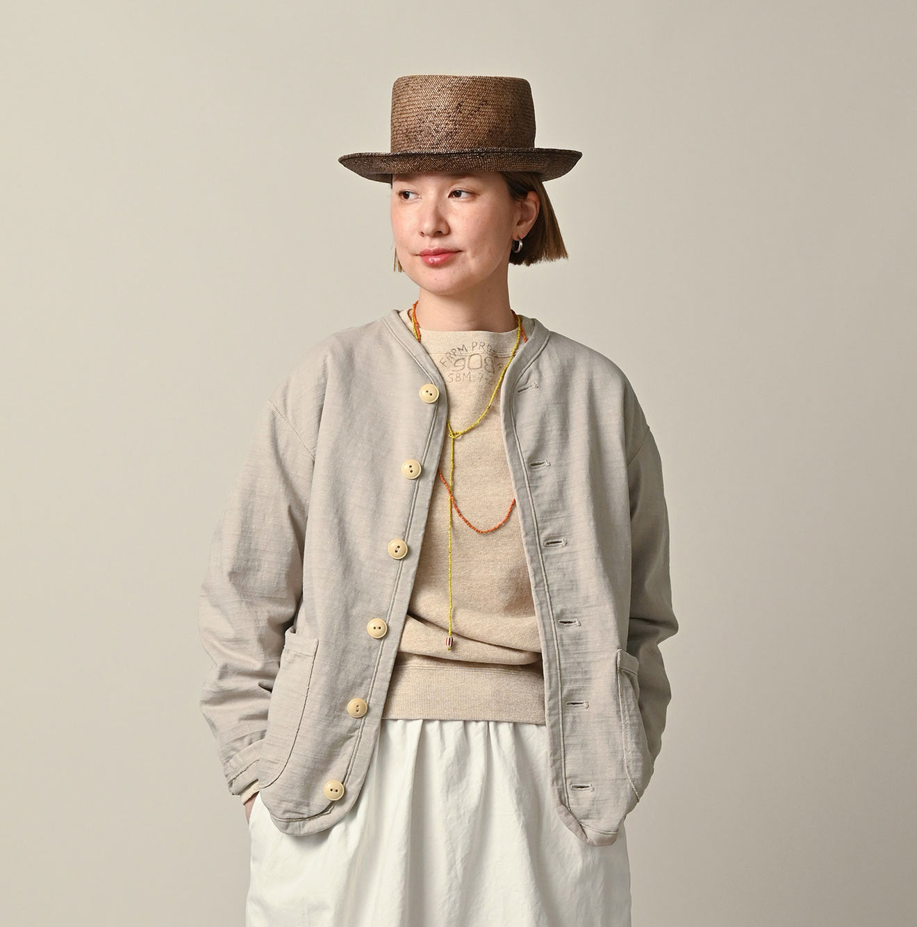 Dekoboko Tenjiku 908 Binder Cardigan Female Model