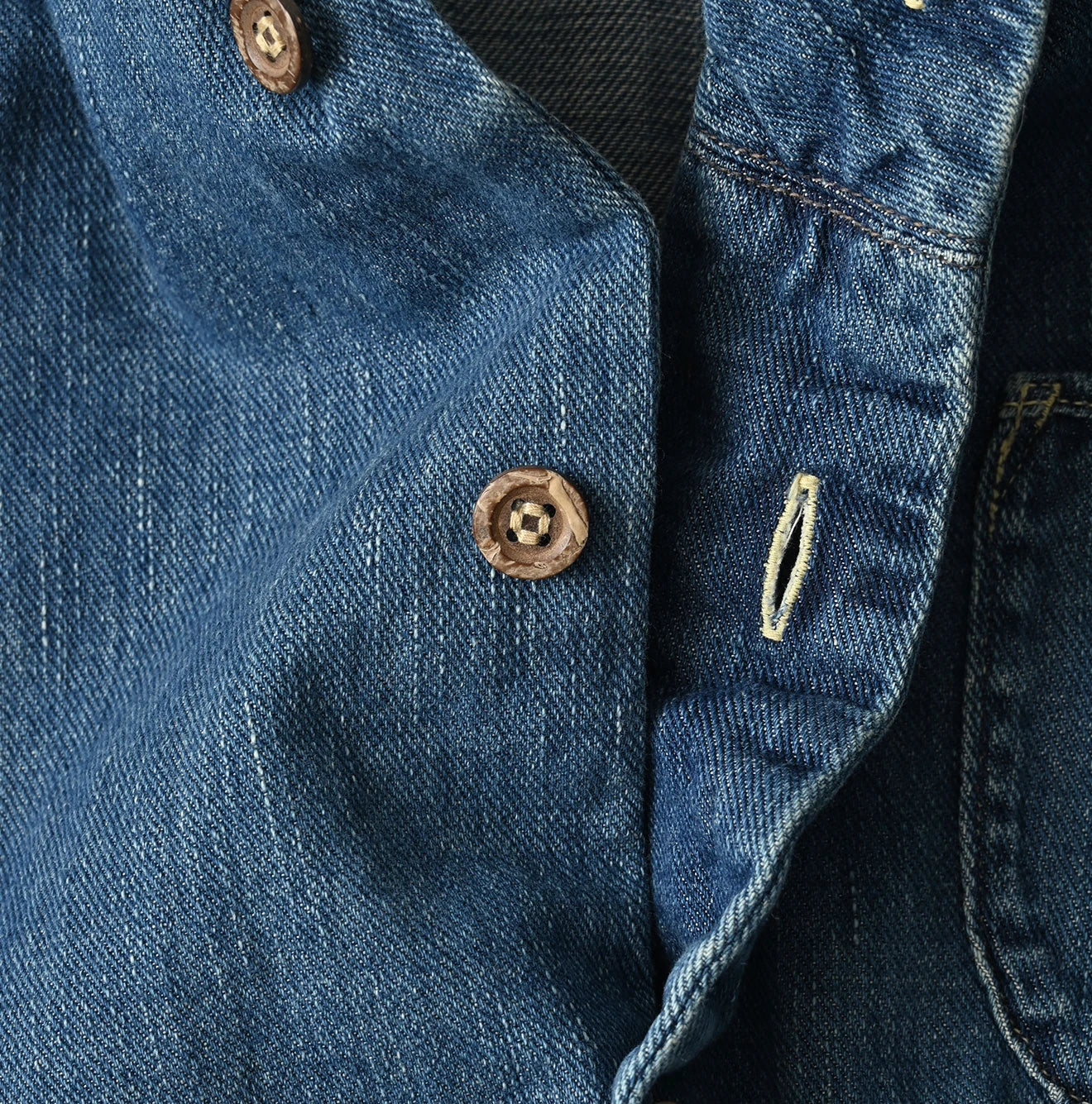 45 Petit Denim 908 Marchal Shirt Detail