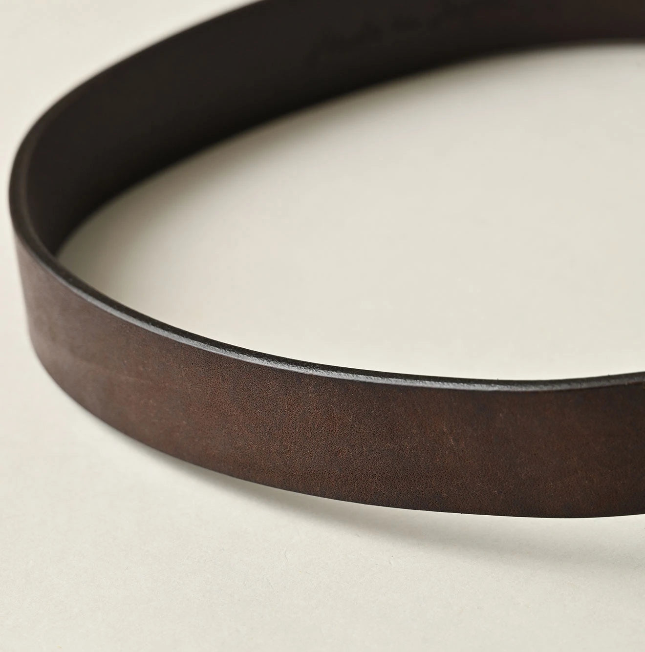Montana Vintage Leather Belt Narrow Detail