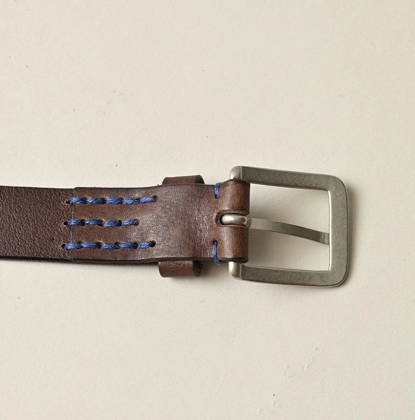 Montana Vintage Leather Belt Narrow Detail