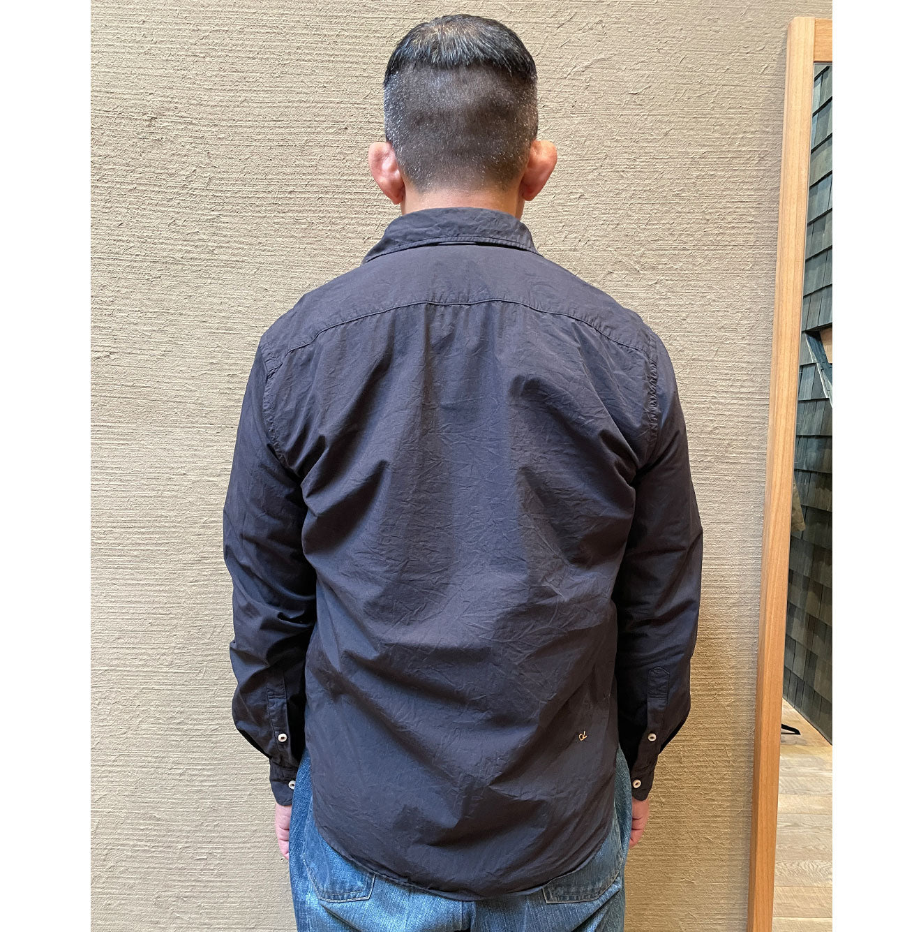 Compact Damp 908 Loafer Shirt Male Model
