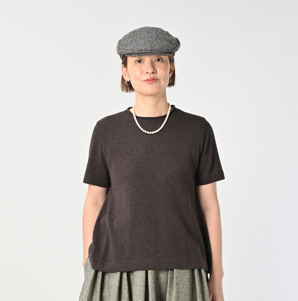 Cashmere T-shirt Female Model
