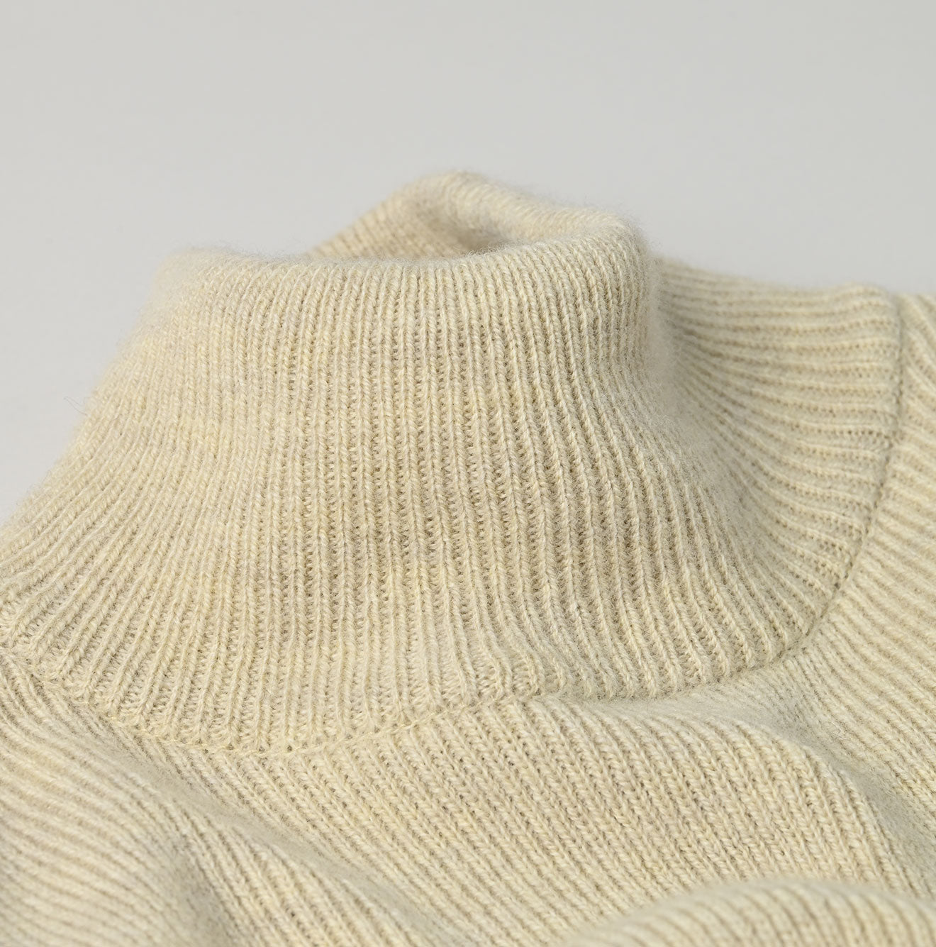 US Float Boiled Wool Ribbed Turtle Detail