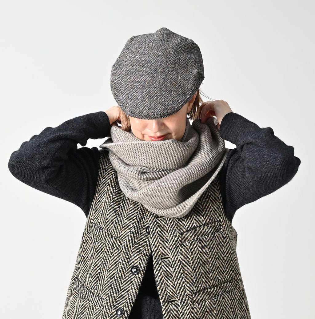 Yak Merino Muffler Female Model