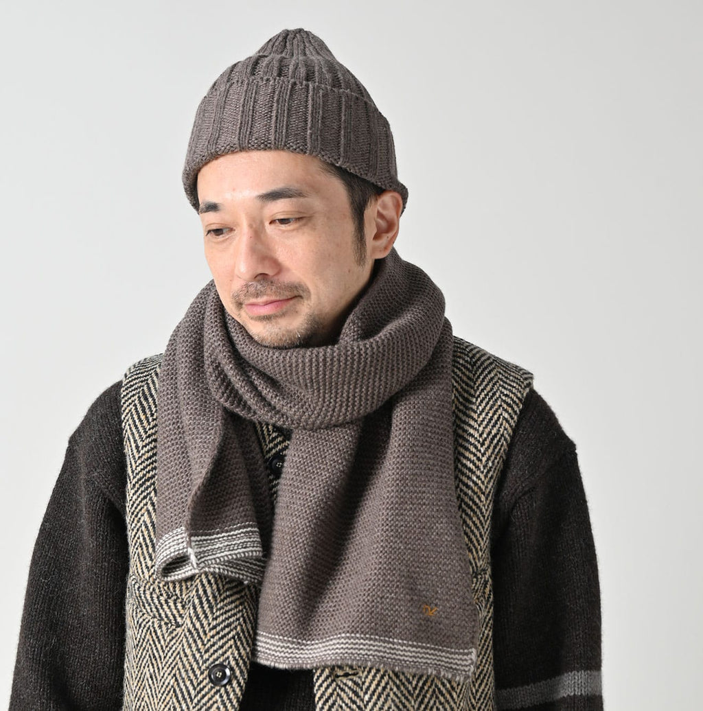 Yak Merino Muffler Male Model