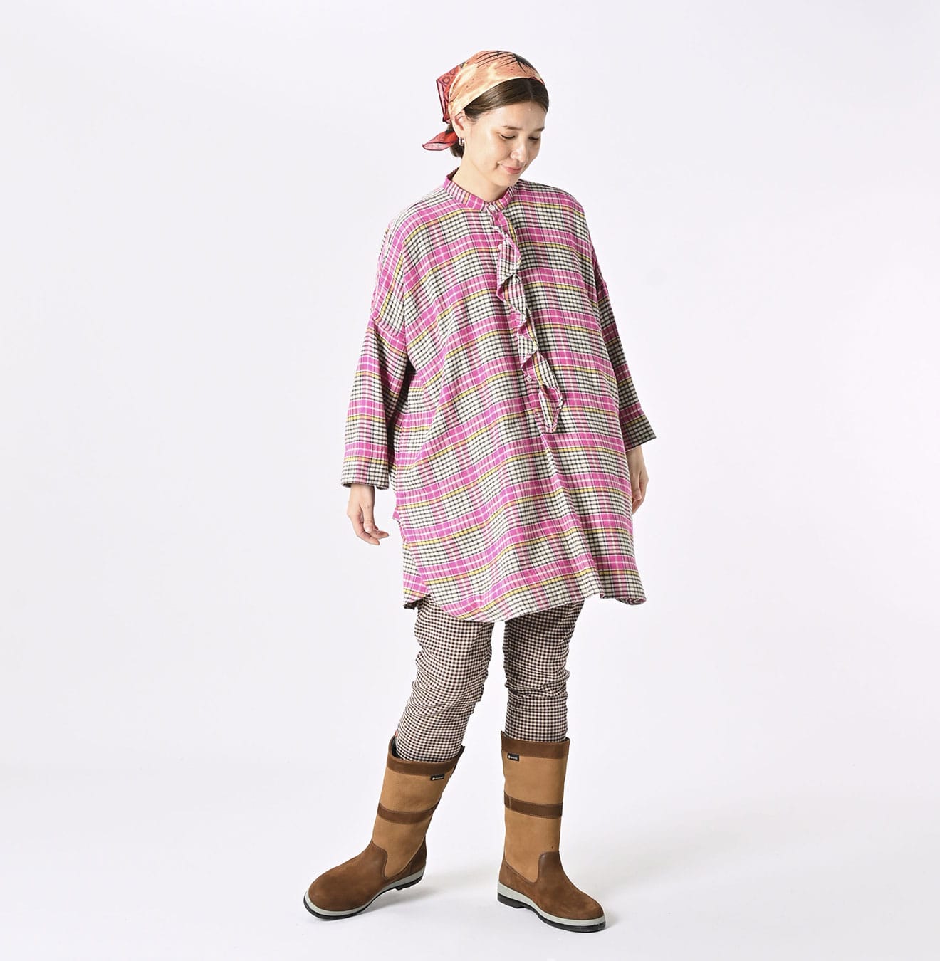 ONEONE Iroiro Indian Flannel Frill Tunic Female Model